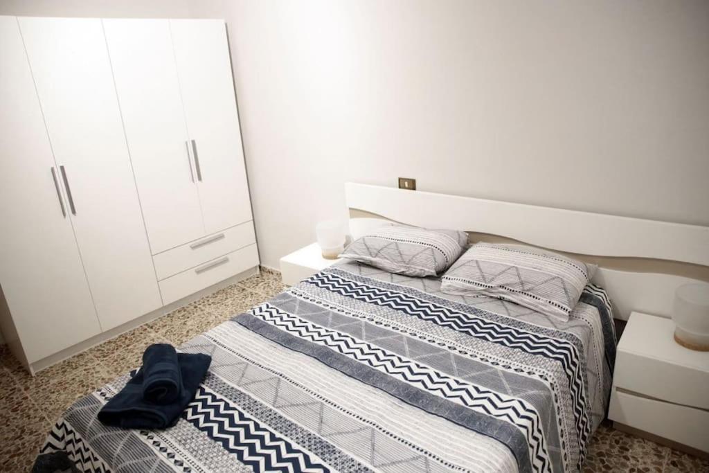 Amplia Casa 5 Habitaciones En Santa Cruz Con Zona Para Trabajar מראה חיצוני תמונה